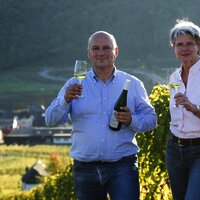 Winzer des Weinguts Selbach-Oster