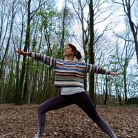 Yoga im Wald