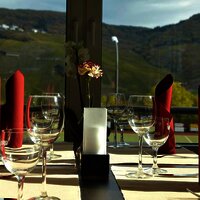 Steakhaus mit Aussicht auf die Weinberge