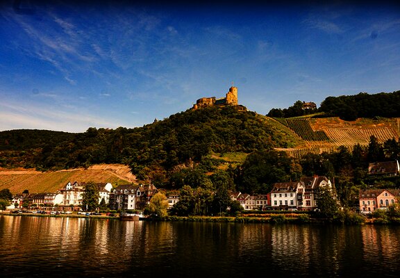 Burg Landshut Moselansicht