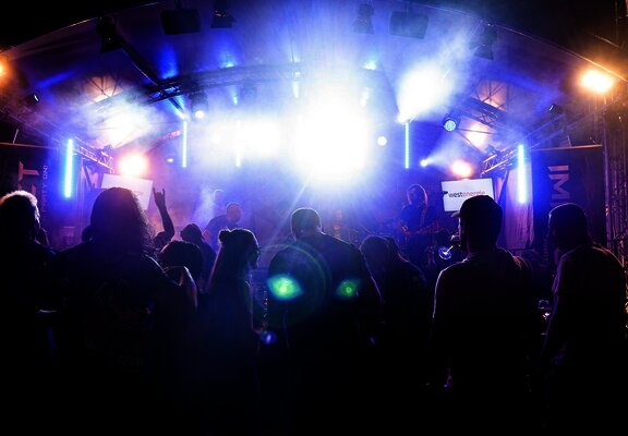 Bühne Karlsbader Platz