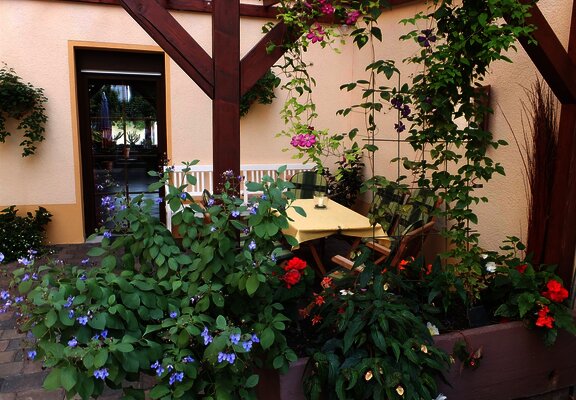 überdachte Sitzecke