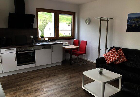 74747879-7574-46E9-A118-DF5AA6BBFFEE