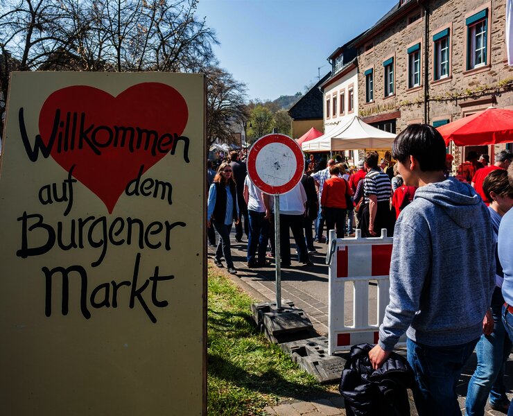 Markt in Burgen