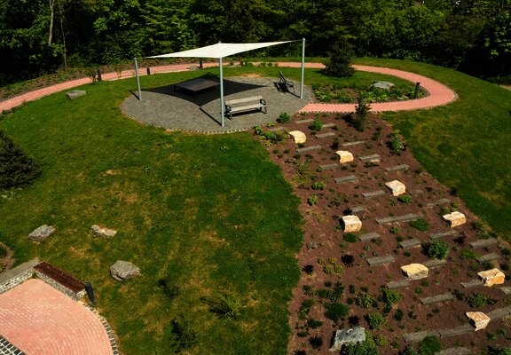 Kräutertreppe mit Aussichtsplatz