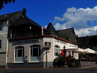 Neum_Dhron_Eiscafe_Zum_Türmchen