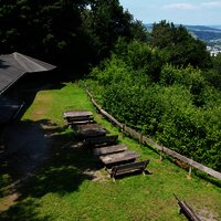 Andeler Schutzhütte Sitzmöglichkeiten